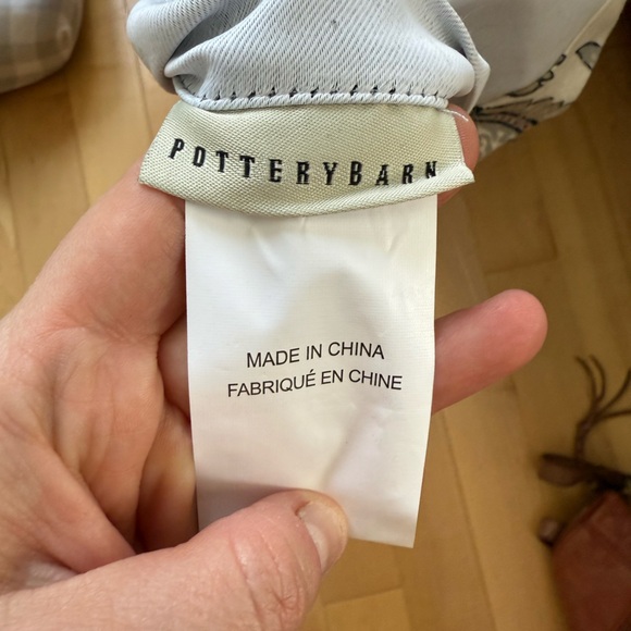 Pottery Barn set of 2 cotton and linen blend black out curtains, 50" x 96". - Picture 5 of 9